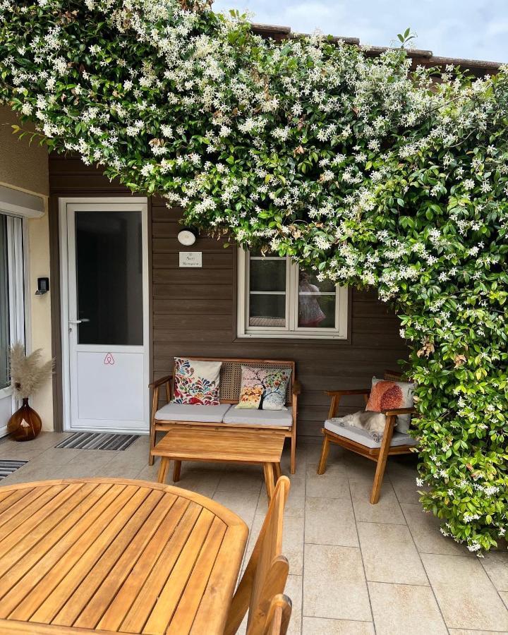 Les Suites D'Alienor, Suite Jasmin Pessac Exterior photo
